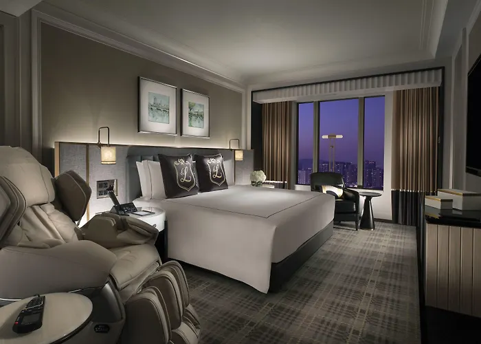 The Londoner Hotel